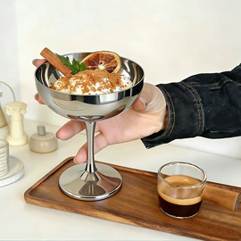 玻璃清洁器;咖啡壶;盘