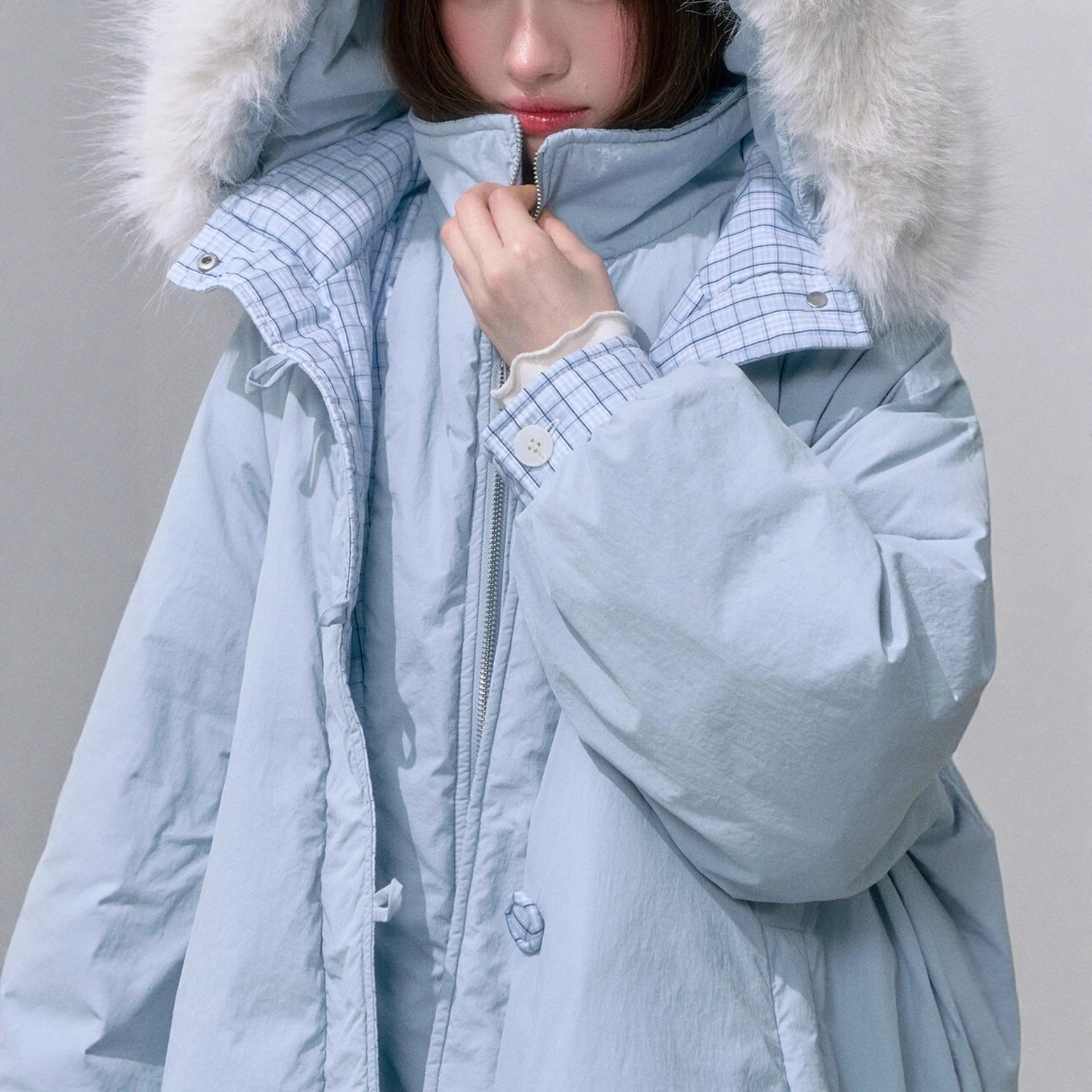 罐头士多所'雪境叠影'冬季蓝色假两件90白鸭绒连帽毛领花苞羽绒服