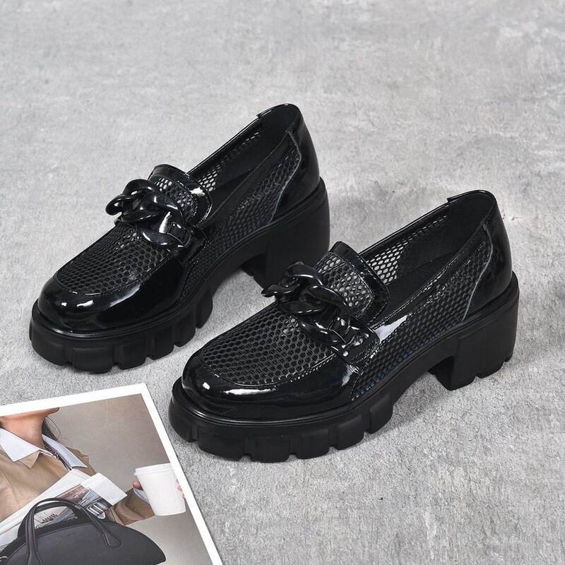 Slip-On Mesh Loafers for Women 2025 New Summer Thick-Soled Cut Out Sandals Platform Soft-Soled Breathable Mesh Shoes