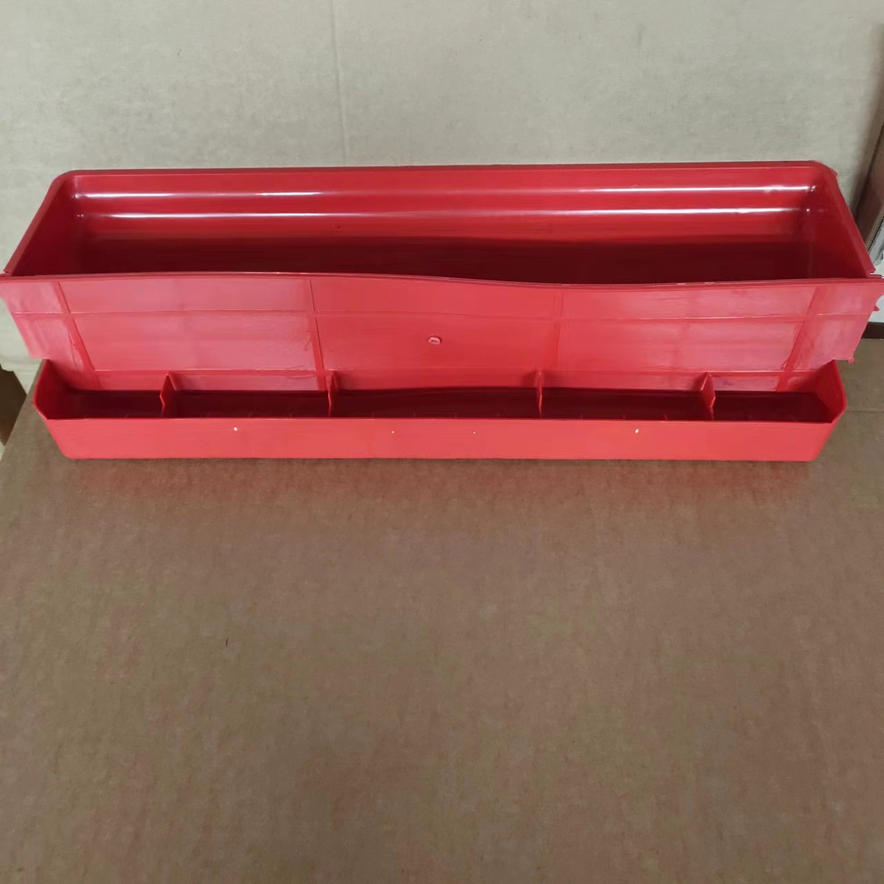 旺源塑业销售全新鹌鹑食盒节省人工喂养鹌鹑采食器小鸟自动喂料器