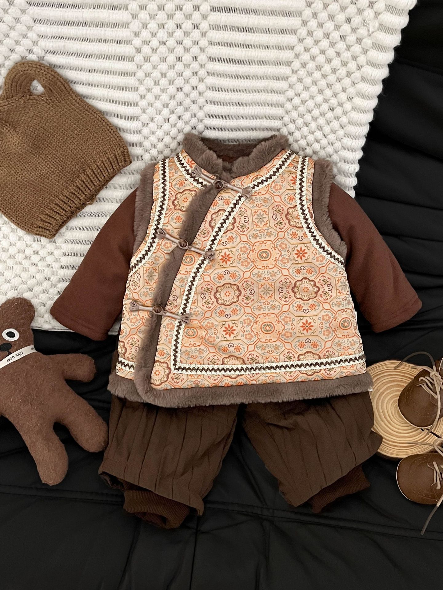 Ropa de Año Nuevo para niños y niñas Tang ropa de abrazadera de caballo para niños otoño y invierno estilo de diseño retro Jacquard retro algodón entrelazado chaleco de ropa Han