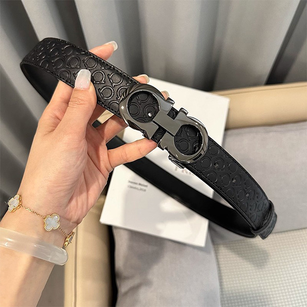 Black pattern black buckle