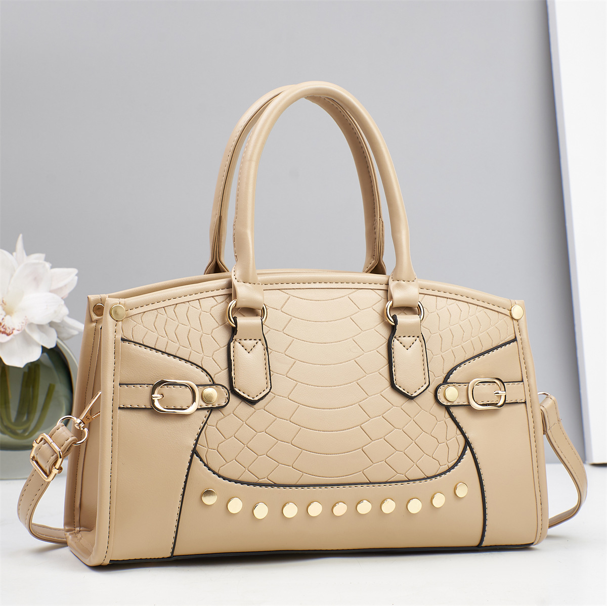 Bolsa de nicho de lujo ligero de alta calidad para mujer 2025 nueva bolsa de mensajero de cercanías regalo de cumpleaños