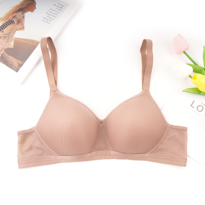 Fábrica de Shantou en stock sin anillo de acero para mujeres sujetadores ligeros delgados transpirables cómodos sin marcas de ropa interior sujetadores