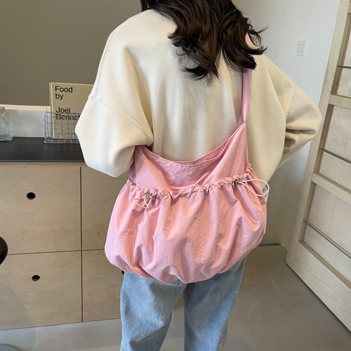 New 2024 University Students Pleated Bag Casual Smart Outdoor Korean Style Nylon Bag Large Capacity Women's Crossbody and Shoulder Bag Instagram Style