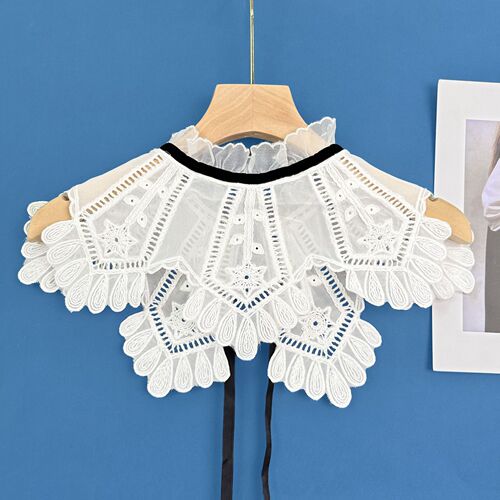 White embroidered hollow fake collar for women, new summer style outer skirt, small shawl, decorative collar, top accessories