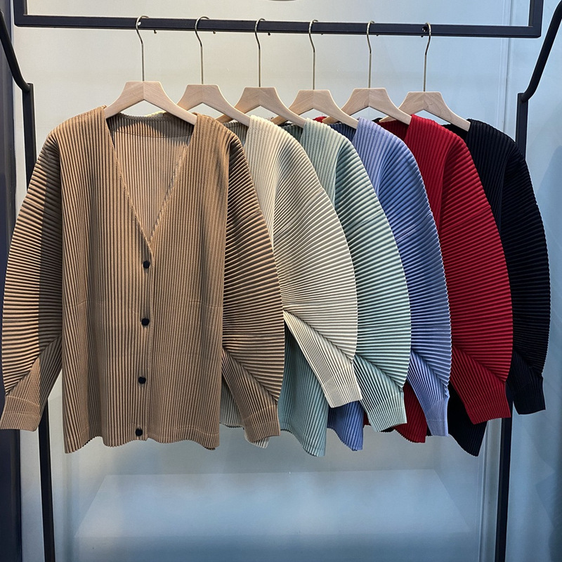 Nanyou High-End Women's Clothing 2026 Spring New Knitted Cardigan Long Sleeve Loose Plus Size Pleated Jacket for Women with a High-End Feel
