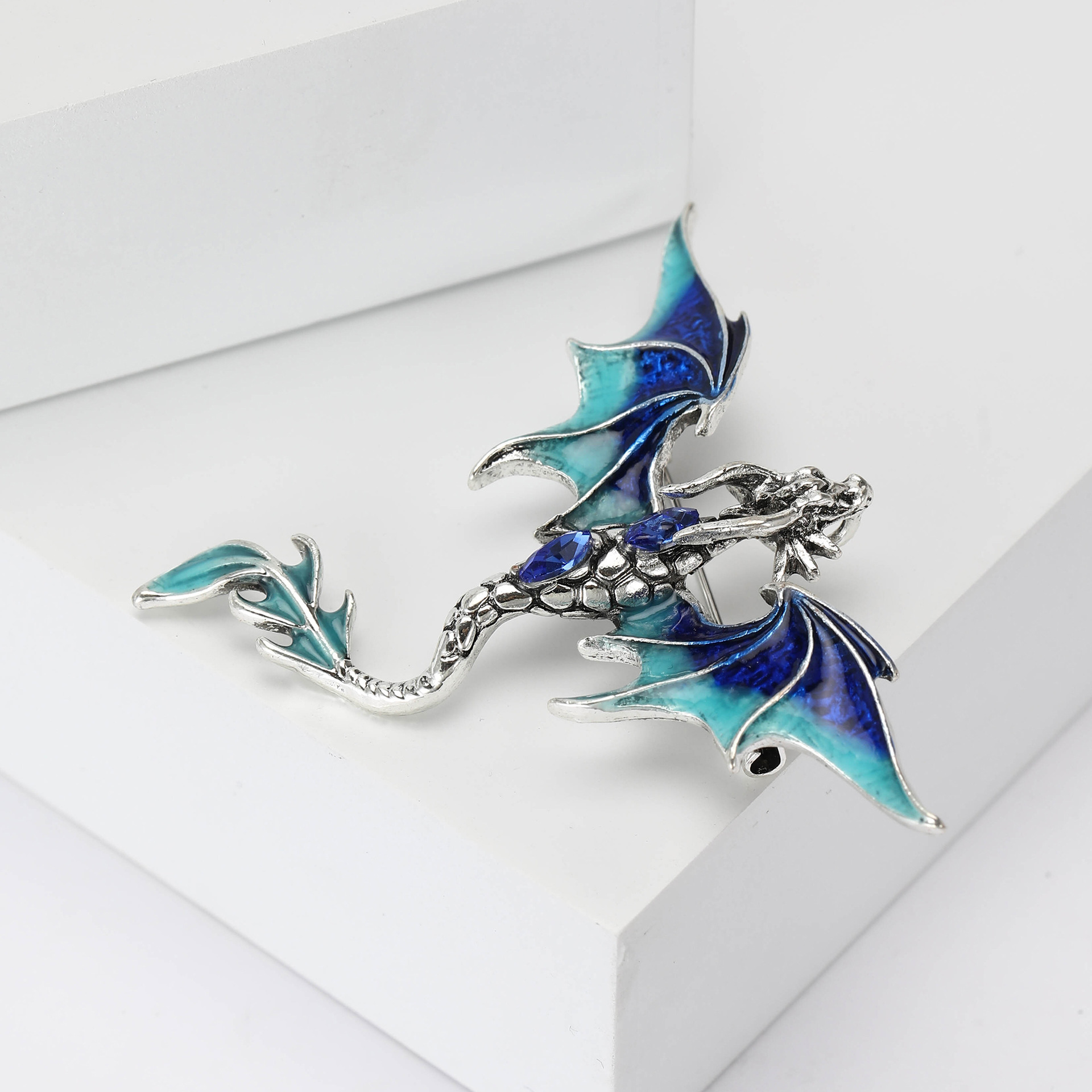 New High-End Enamel Oil-Dropping Floor-Standing Dragon Brooch, Domineering and Mighty Western Dragon Pin, Men's and Women's Coat Accessories