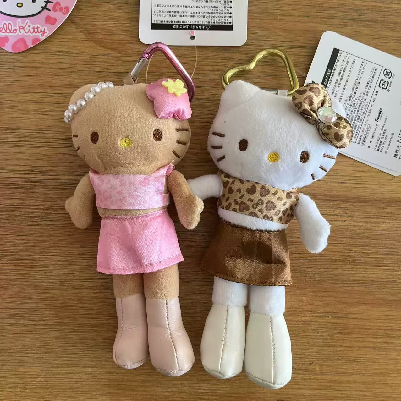 Плюшевый брелок с котенком Kitty, стили платья леопард или купальника, длинный помпон хвоста, 0.04 кг