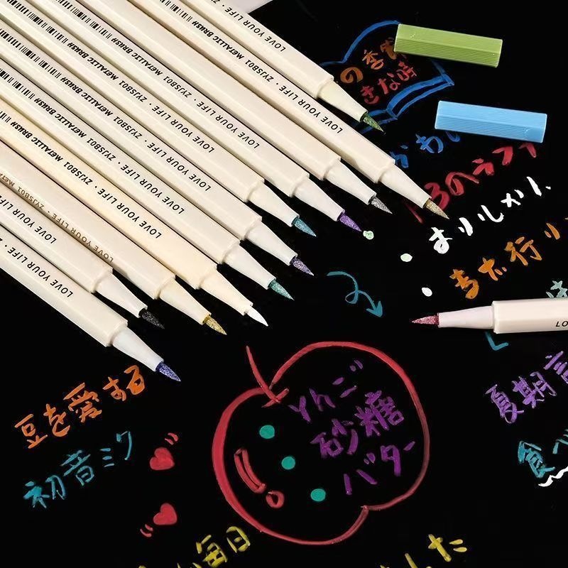 Metallic Acrylic Markers in Gold and Silver, Waterproof and Fade-Resistant, Signature Pens, Gold Paint Pens, Gold Outlining Pens, Gold-Plated Pens, Soft Tip