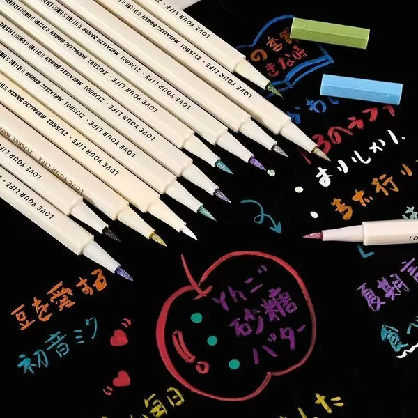 Metallic Acrylic Markers in Gold and Silver, Waterproof and Fade-Resistant, Signature Pens, Gold Paint Pens, Gold Outlining Pens, Gold-Plated Pens, Soft Tip
