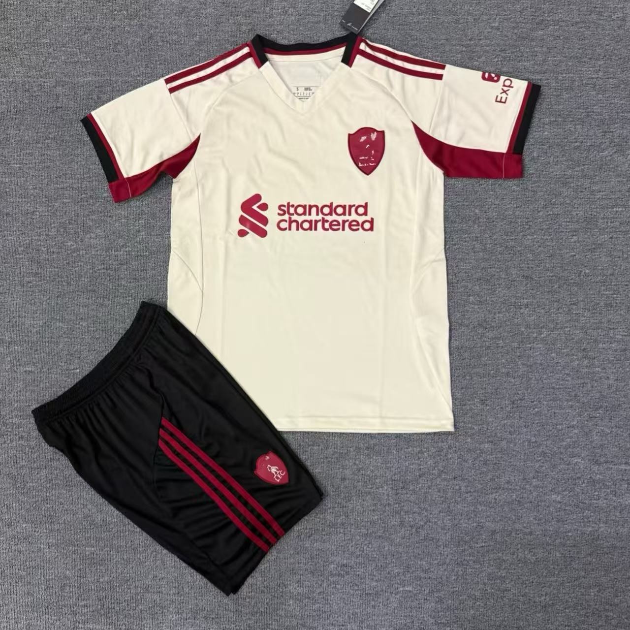 2526LIWUPU kit de visitante