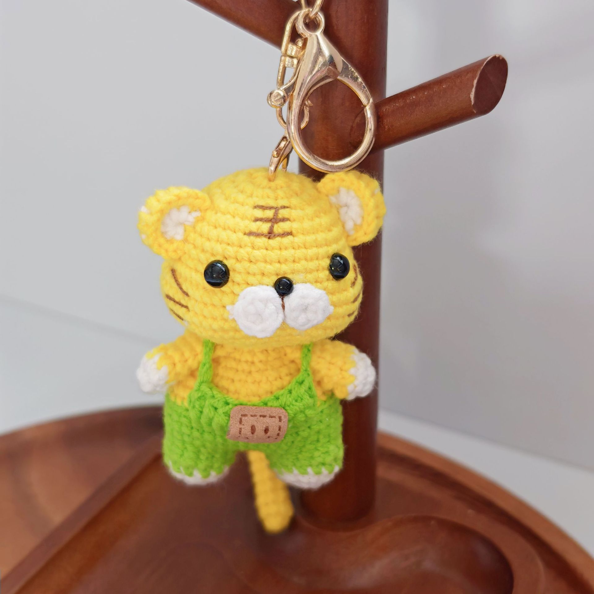 Colgantes de animales del zodiaco tejidos a mano, muñecos de lana hechos a crochet, accesorios decorativos para bolsos, regalos al por mayor y al detalle. image 39