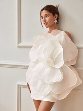 原创轻奢高端宴会风短款连衣裙女新款气质女神范设计感花苞晚礼服