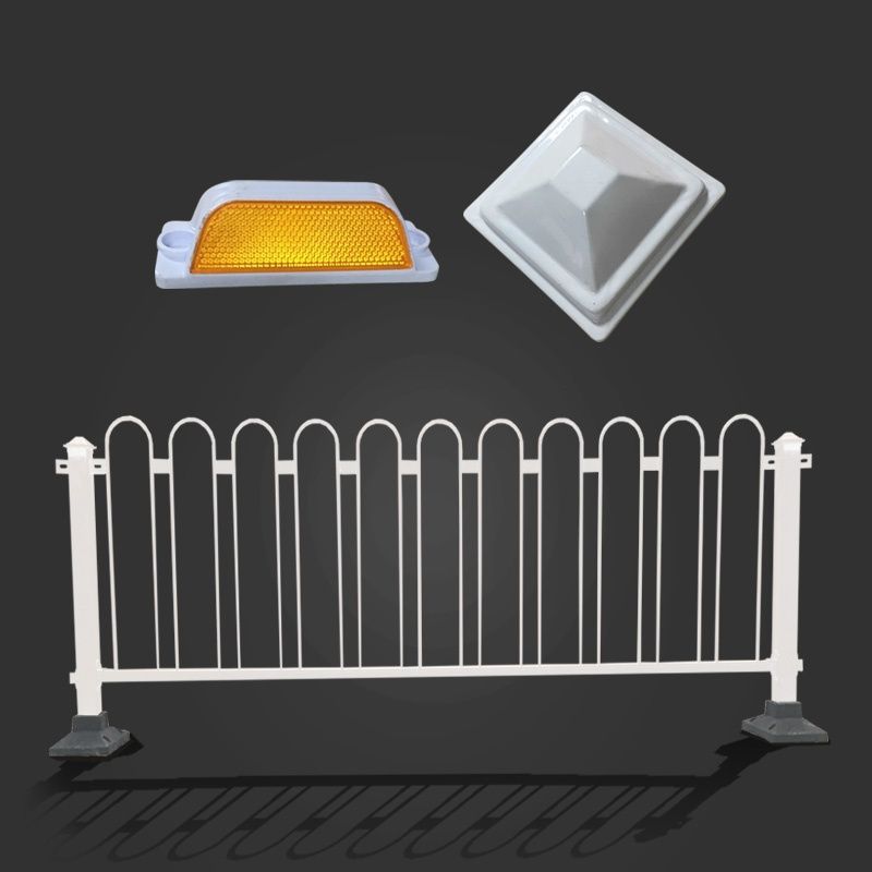 黄金护栏莲花隔离带市政交通道路栏杆锌钢城市人行道隔离围栏