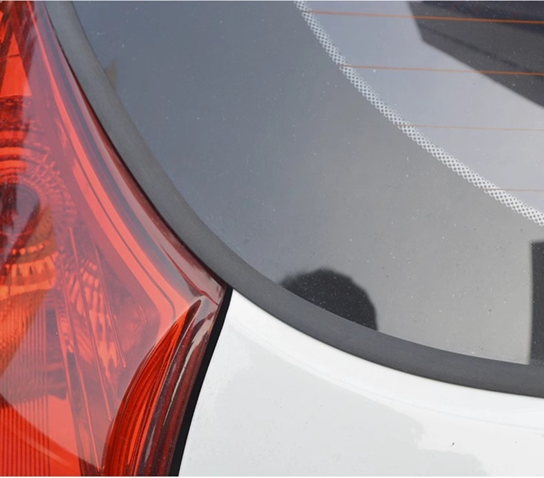 Y-shaped rear windshield seal strip, car roof waterproof strip, rainproof, dustproof, soundproof, decorative strip for the rear tailgate
