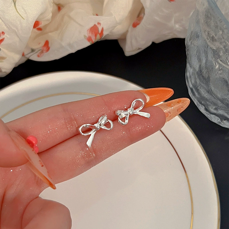 Серьги, ушные клипсы, стиль лёгкой роскоши, стиль высокого качества