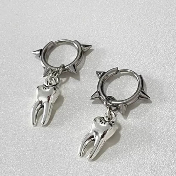 Small deciduous dark goth teeth willow nail earrings ear buckle retro y2k hot girl sweet cool niche ins subculture