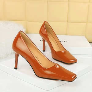 7731-3 European and American Style Fashion Simple Bright High Heels Lacquer Leather Thin Heels High Heels Shallow Mouth 