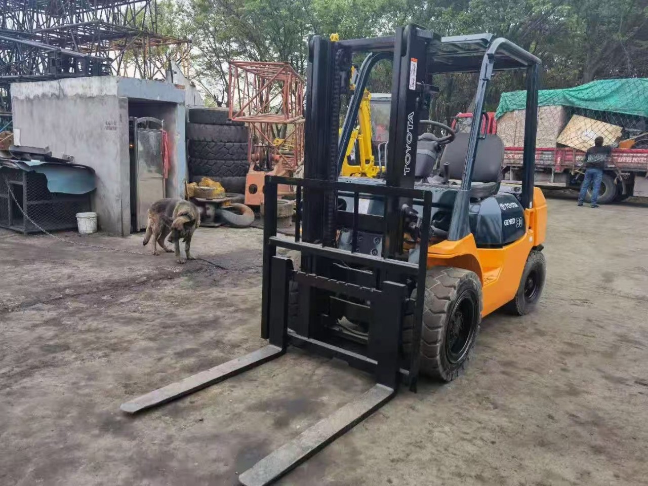 Carrileta elevadora de segunda mano Toyota / HeLi / Komatsu / TCM / HeLi / Hangzhou Diesel Carrileta elevadora eléctrica 3 toneladas 3.5 toneladas 5 toneladas