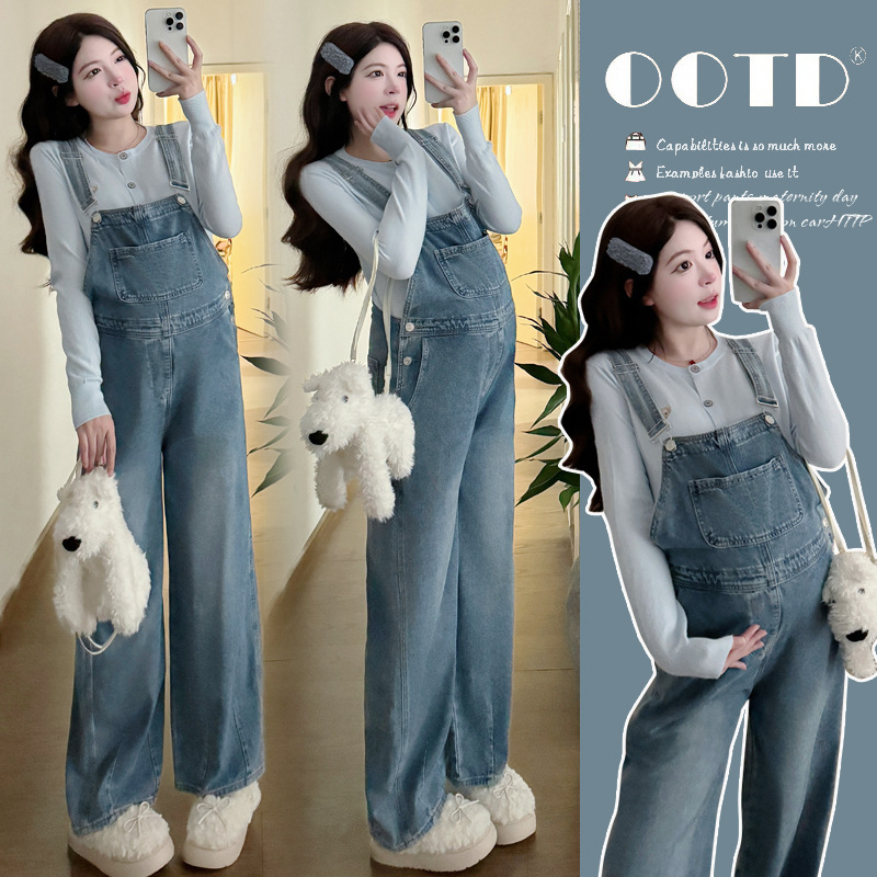 Real Shot of In-Stock 2025 Autumn New Loose Age-Reducing Maternity Bear Knit Solid Color Base Shirt and Overalls Set