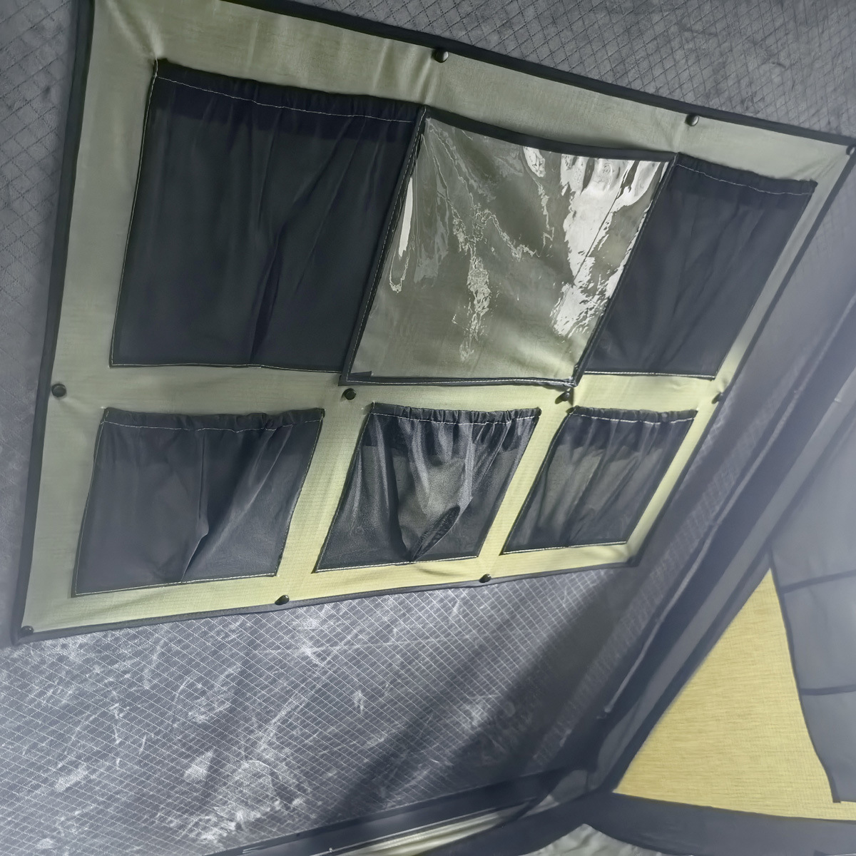 Tienda de techo triangular de aleación de aluminio a prueba de lluvia al aire libre sin construcción de techo duro de garaje de carretera dura