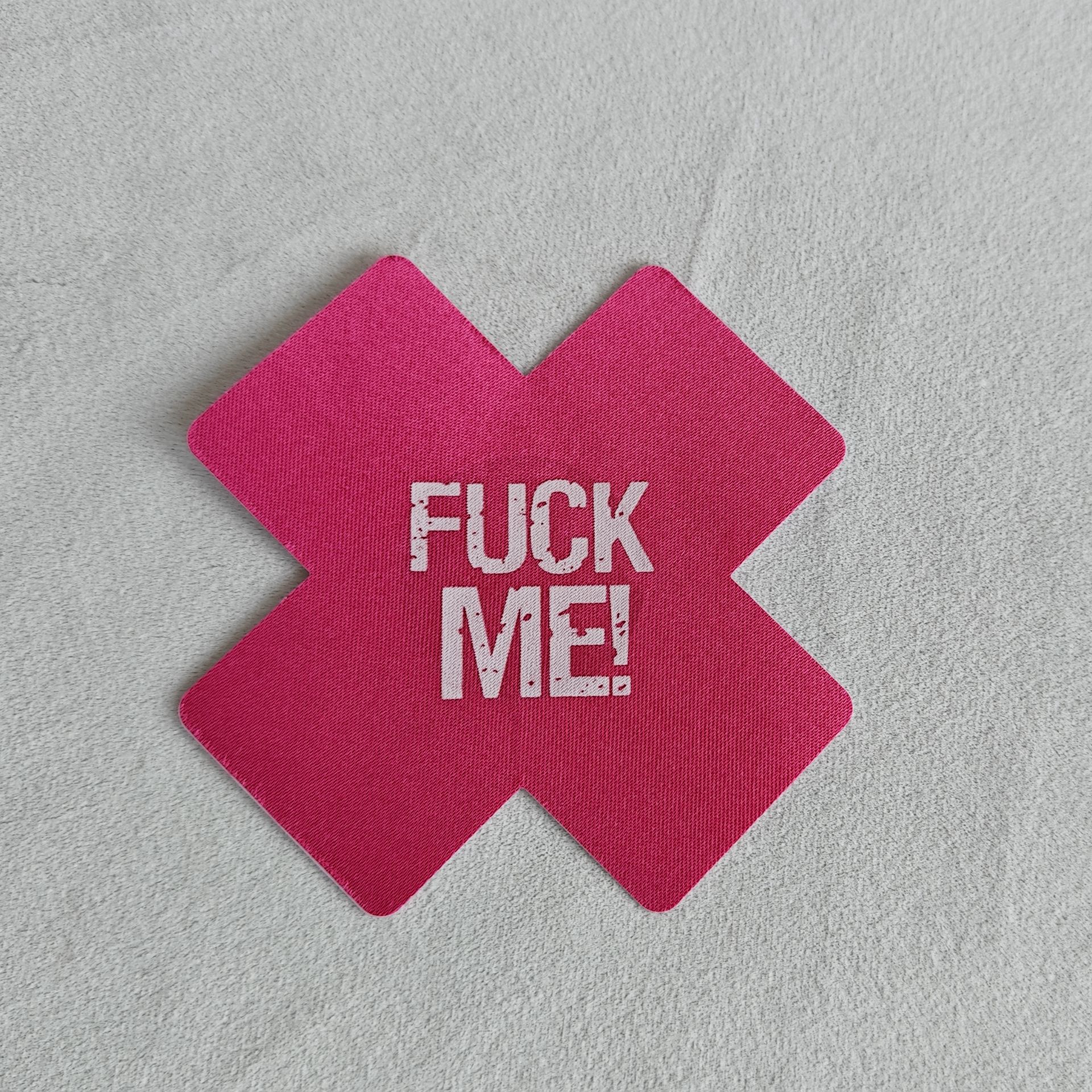 Venta caliente transfronteriza europea y americana sexy impreso mama pegatinas desechables en forma de X pecho Nipe cubre