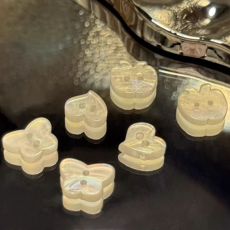 Butterfly Apple Heart-Shaped Ab Color Resin Button Pearlescent Two-Eye Sweater Shirt DIY Card Holder Handmade Decorative Button Butterfly Apple Heart-Shaped Ab Color Resin Button Pearlescent Two-Eye Sweater Shirt DIY Card Holder Handmade Decorative Button