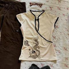 2025 夏の新しい中国風のレトロな文学プリントボタン小さなスタンドカラー半袖トップ女性のための