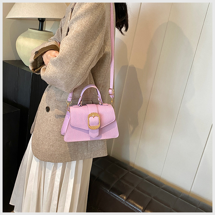 Cross-border wholesale niche design commuter crossbody bag for women 2024, fashionable and versatile women's single-shoulder armpit small square bag undefined