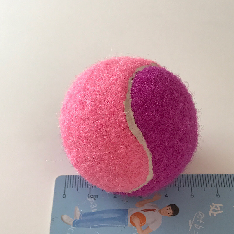 작은 테니스 공 5CM 핑크색과 매화 빨간색, 팽창할 필요가 없습니다.