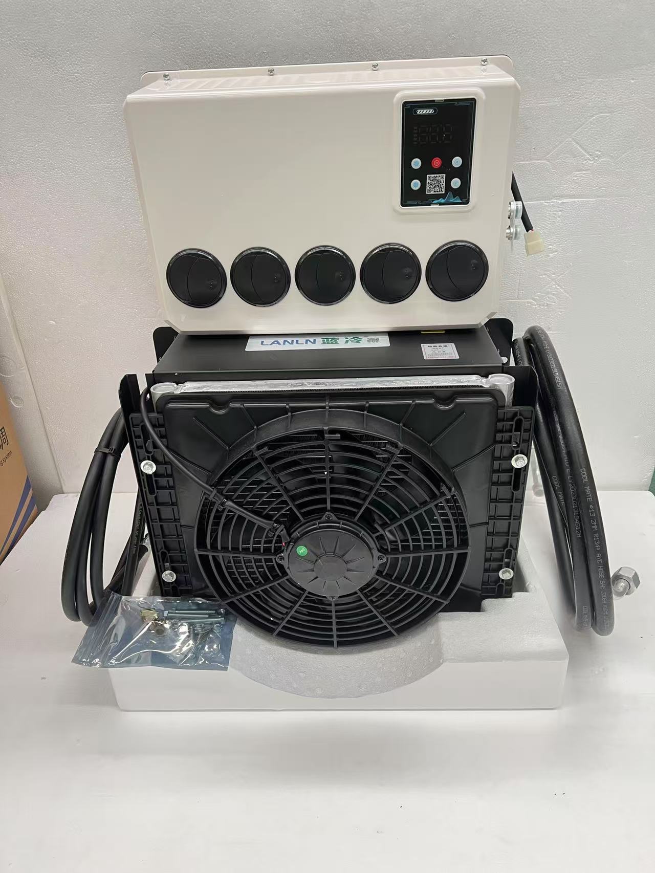 Large truck parking air conditioner 24v refrigeration intelligent frequency conversion car modification 12v car air conditioner excavator engineering vehicle