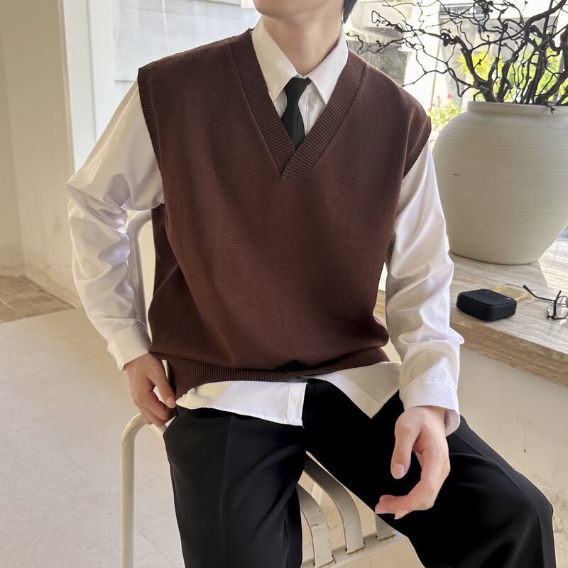 New Outer Sleeveless Cashmere Vest V Neck Loose Casual Jacket Waistoutwear Short Sweater Bottoming Shirt for Men