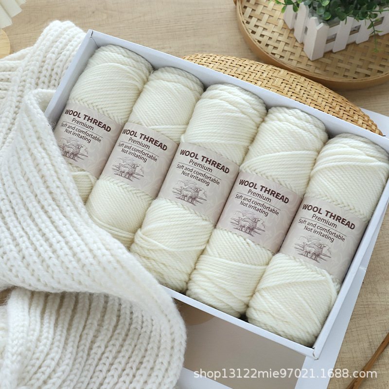 Foreign Trade Cross-Border 245 Wool Thread Hand-Knitted Scarf Sweater Hat, 0.1kg Ball of Hand-Knitted Medium Thick Wool Thread