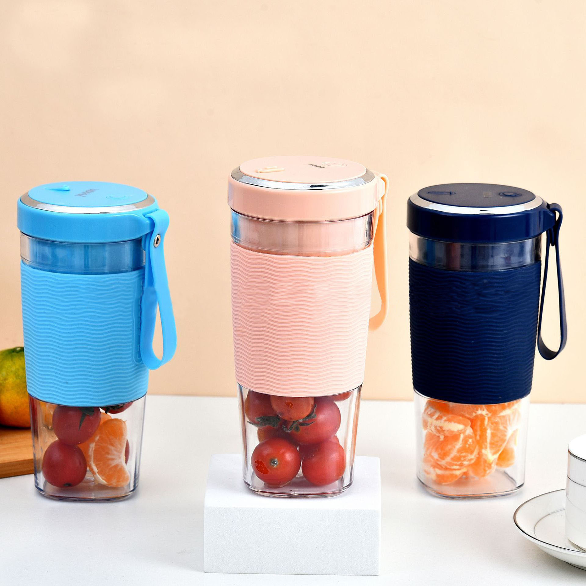 跨境新款电动迷你榨汁机家用便携式多功能水果榨汁杯小型果汁杯