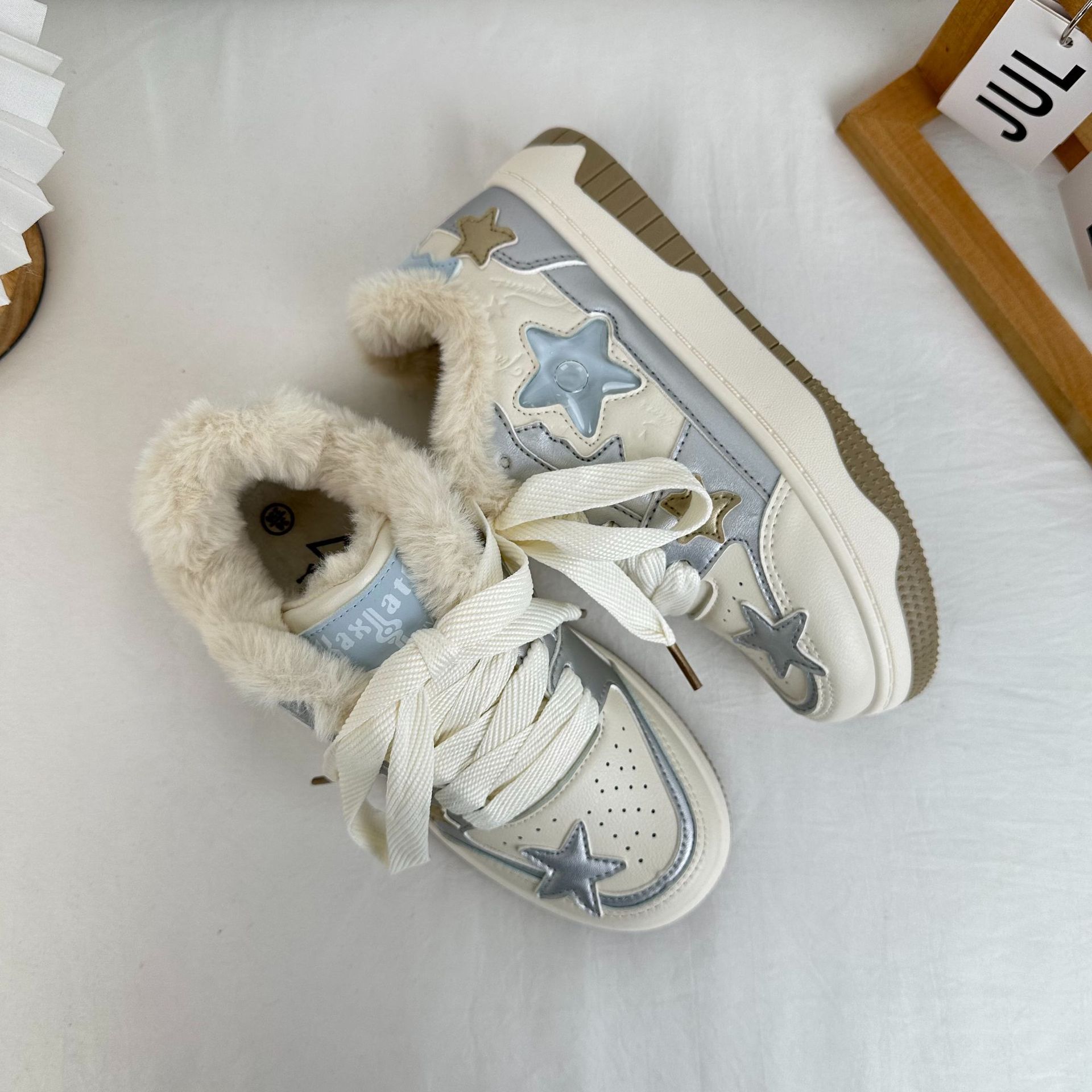 Zapatos de algodón de onda lejana para mujer, zapatos de plataforma de todo fósforo más zapatillas de terciopelo, invierno 2025 nuevo estilo, zapatos de mujer cálidos coreanos, cabello
