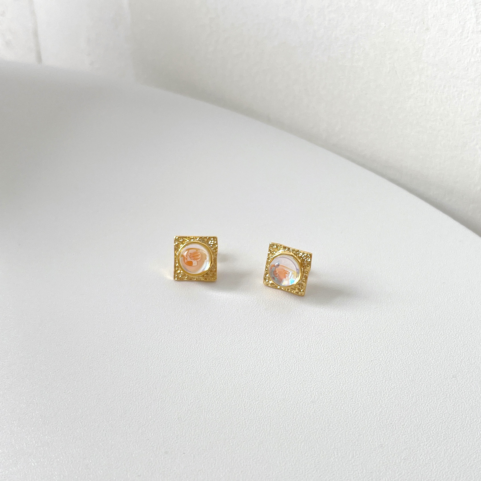 Retro Square Copper Inlay Artificial Gemstones Ear Studs 1 Pair display picture 4