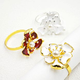 Cross-Border Light Luxury Pearl Irregular Multi-Color Flower Napkin Ring Hotel Table Setting Diamond Napkin Buckle Napkin Ring Wholesale