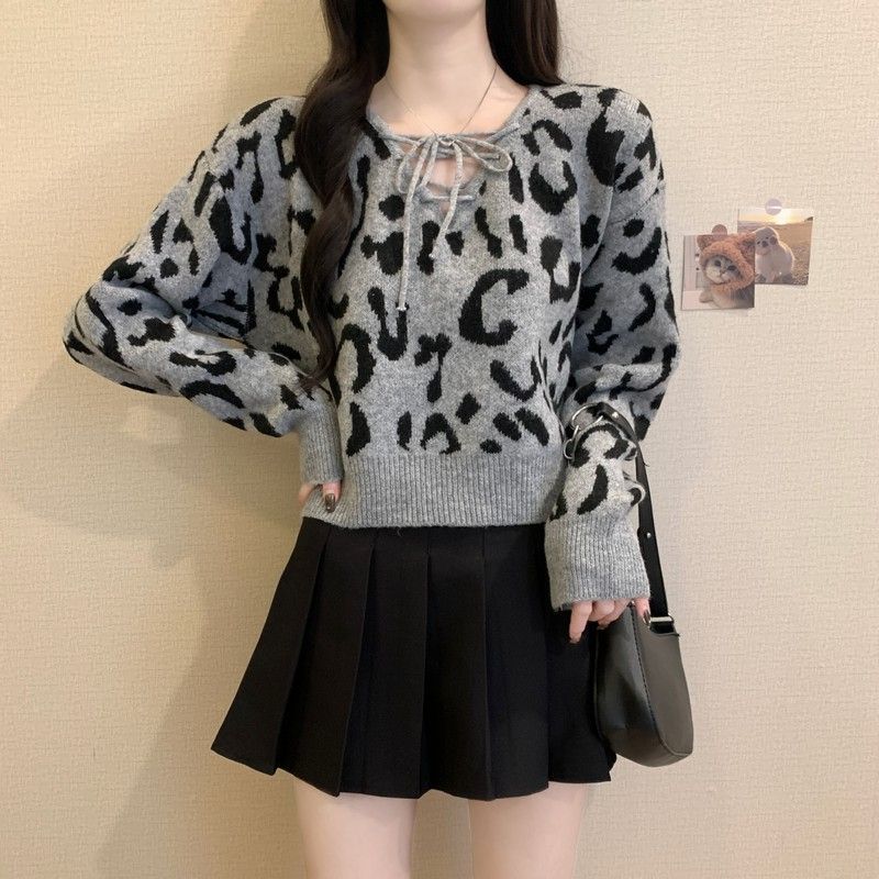 Kadınlar için 2024 sonbahar kış sezonunda Kore leopar desenli V yakalı bağcıklı, uzun kollu yeni yumuşak yapışkan örgü kazak_voghion.com