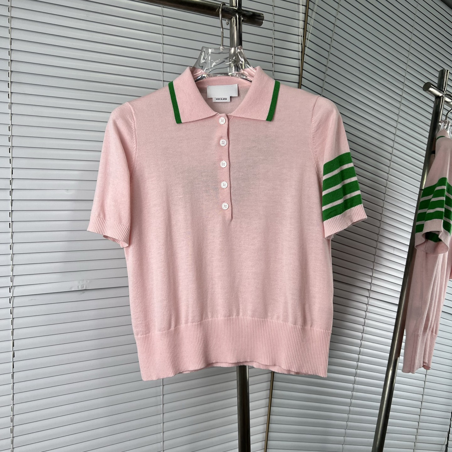 Factory direct sales of new summer casual versatile women's polo shirt with puppy embroidery on the back.