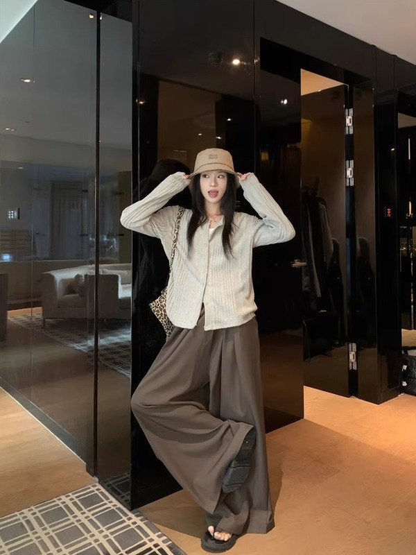 2025新款设计感驼色薄款长袖针织开衫女秋季显瘦休闲裤长裤两件套|undefined