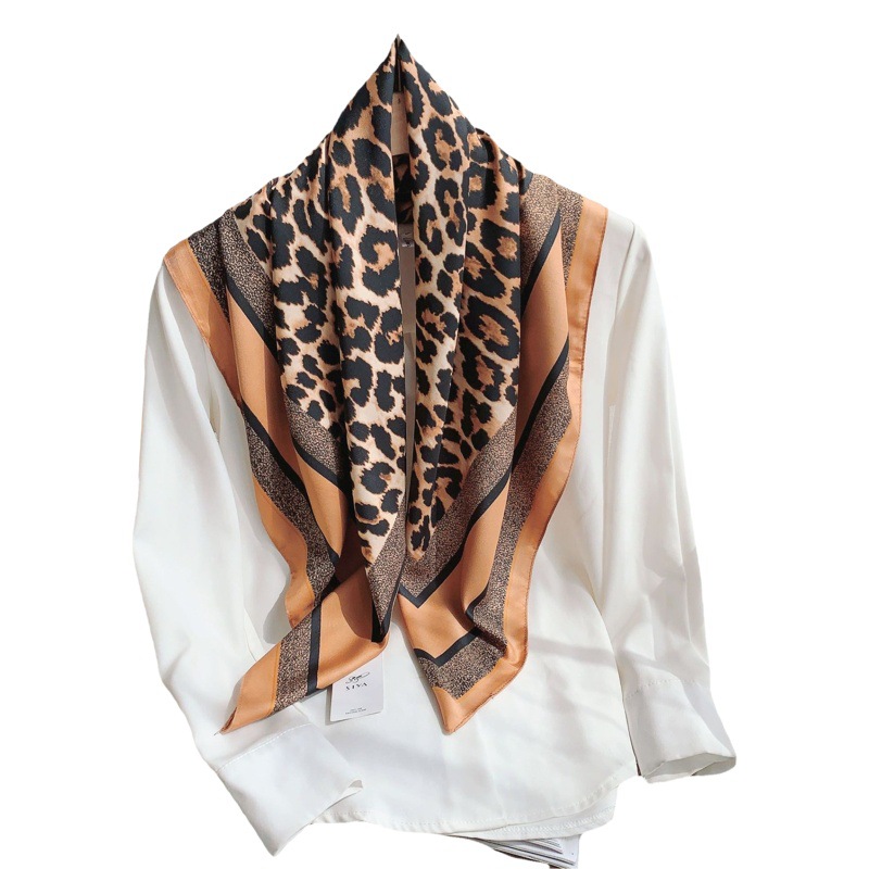 Moda europea y americana estampado de leopardo popular 90 bufanda cuadrada primavera y verano decoración camisa a juego corbata Socialite temperamento chal para mujeres