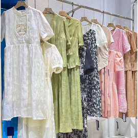 歌简2024夏法式名媛风精品款连衣裙品牌折扣女装实体直播批发