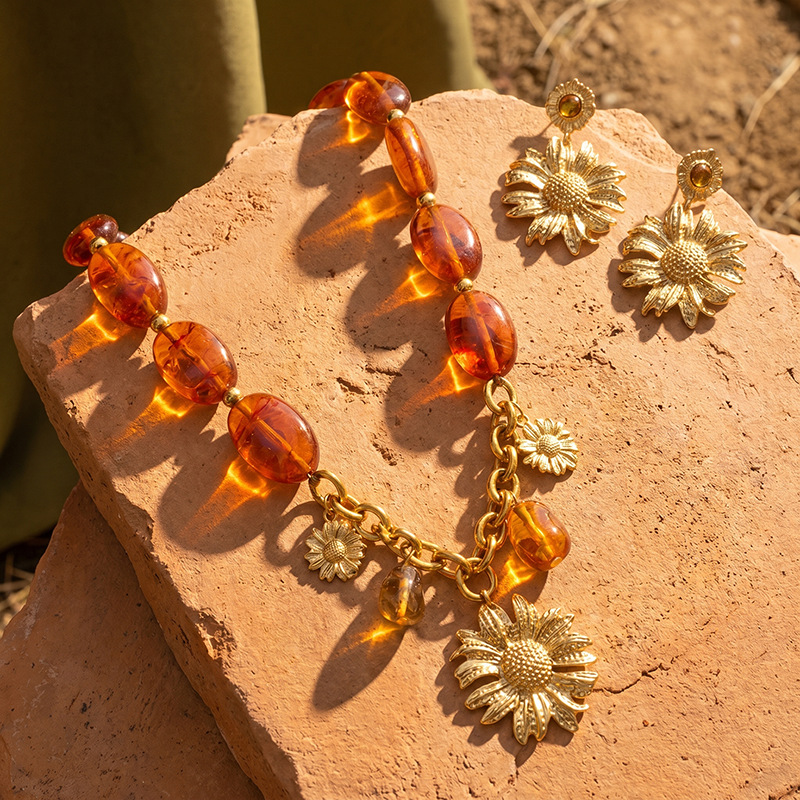 TENA Europa y América Joyas transfronterizas simple retro cristal colgante de sol collar de titanio acero no decoloración joyas mujeres