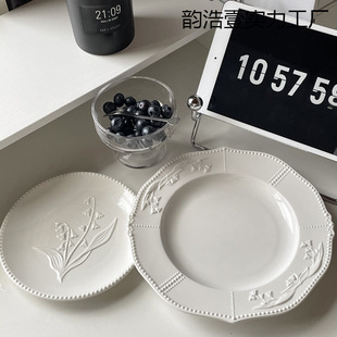��ʽ�͹ż����մɸ���m�����ֵˮ���c�ĵ���P������Ů��
