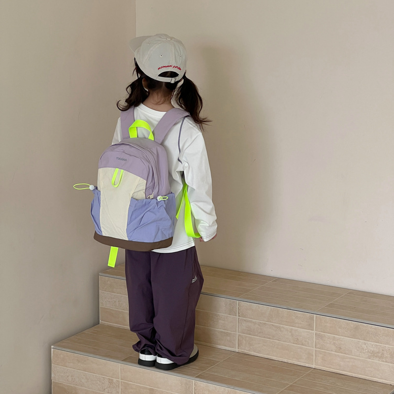 Mochila de estudiantes de escuela primaria de gran capacidad, estilo coreano, mochila de color contrastante para niños y niñas, 2026 nueva mochila infantil casual