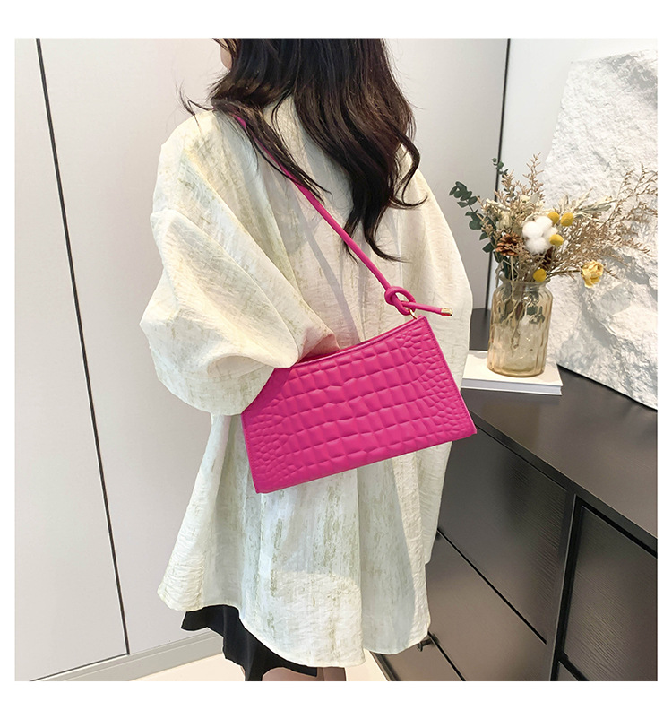 Women's 2024 New Fashionable Crocodile Pattern Shoulder Texture PU Underarm Simple and Versatile Crossbody Bag Trendy_voghion.com