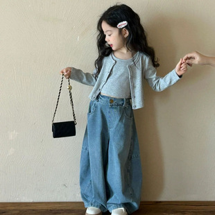 Girls' Spring suit New Style Children's Short Long-sleeved Cardigan Vest Jeans for Baby Girls Spring and Autumn
