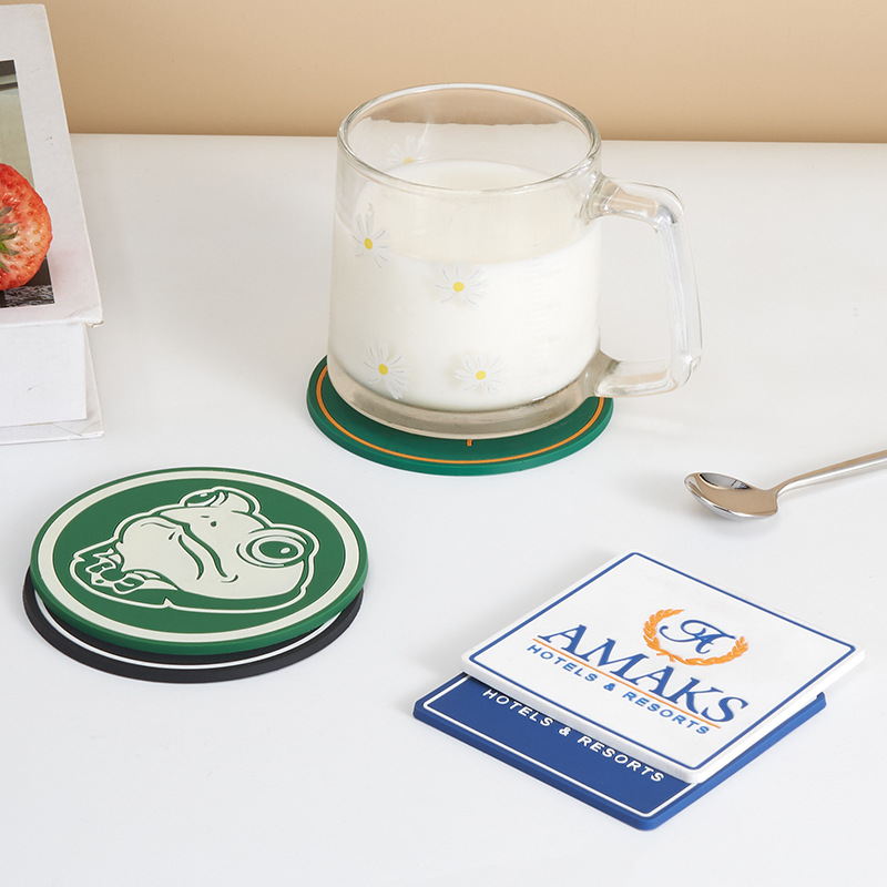 Fábrica directa personalizada PVC goma suave taza esterilla impresa en color taza esterilla bar taza esterilla aislante personalizada