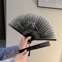中国风折叠小扇子随身携带古风汉服马面裙舞蹈新中式夏天黑色竹扇